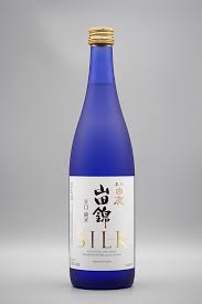 Hakushika Kuromatsu Silk Sake 720ml